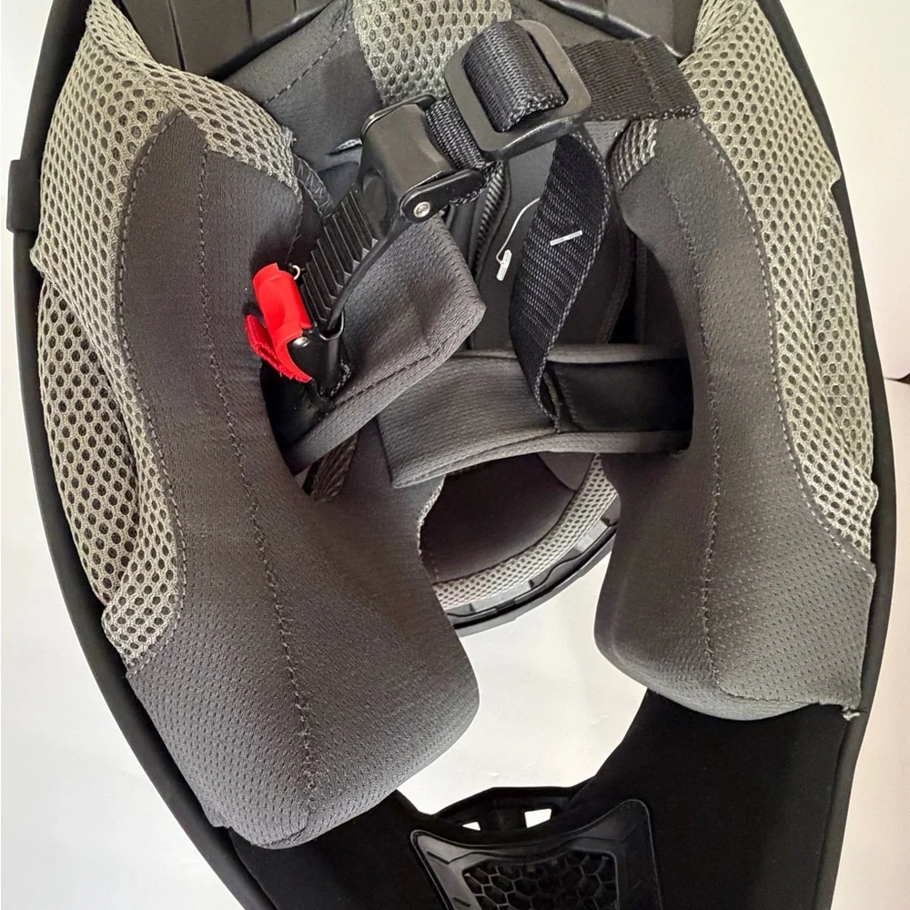 Matte Black Full-Face VR/AR Protective Helmet Cover - Black